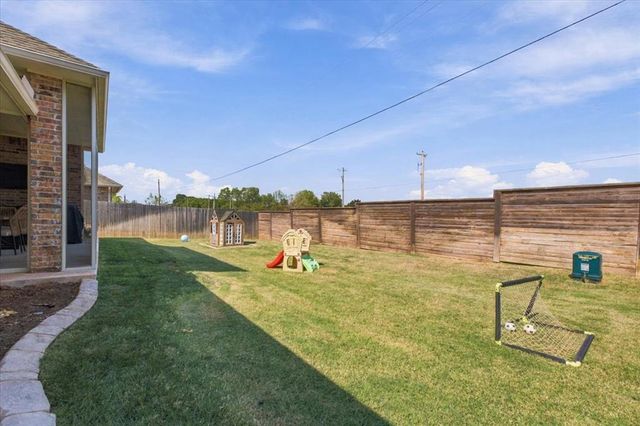 2709 SE 20th Circle, Moore, OK 73160