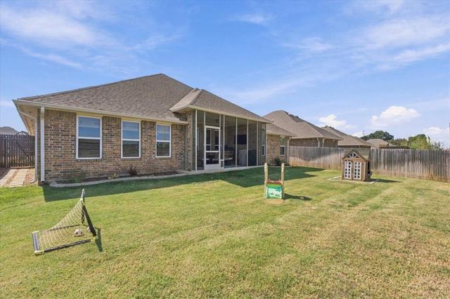 2709 SE 20th Circle, Moore, OK 73160