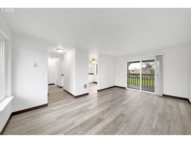 13455 Se OATFIELD Rd, Milwaukie, OR 97222
