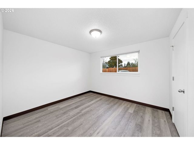 13455 Se OATFIELD Rd, Milwaukie, OR 97222