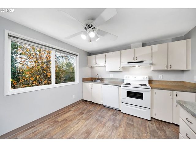 13455 Se OATFIELD Rd, Milwaukie, OR 97222