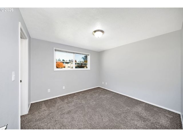 13455 Se OATFIELD Rd, Milwaukie, OR 97222