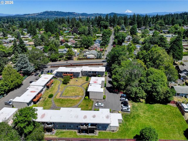 13455 Se OATFIELD Rd, Milwaukie, OR 97222