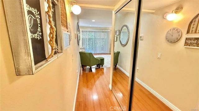 18350 Hatteras 176, Tarzana, CA 91356