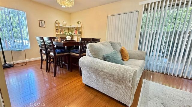 18350 Hatteras 176, Tarzana, CA 91356