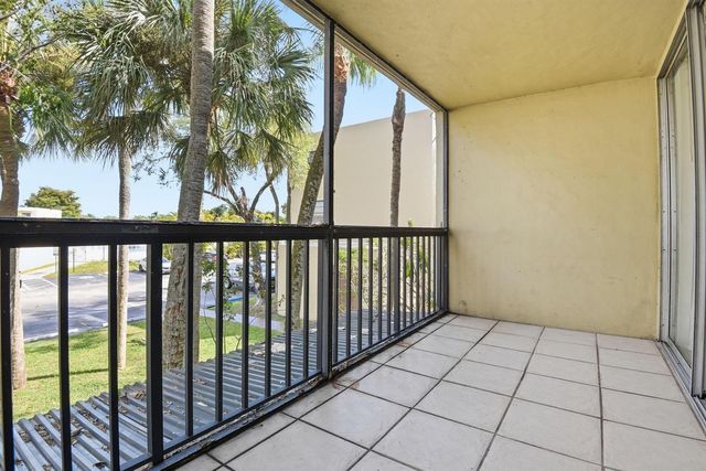 10875 SW 112th Avenue 202, Miami, FL 33176