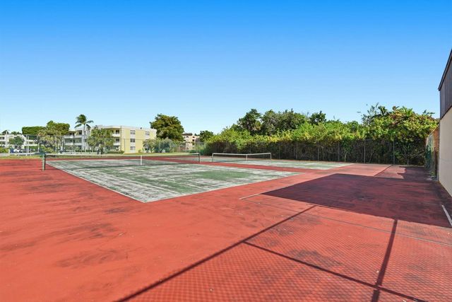 10875 SW 112th Avenue 202, Miami, FL 33176
