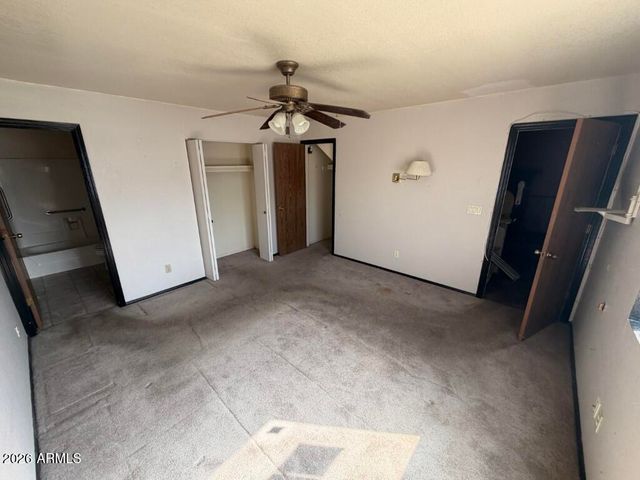 222 W BROWN Road 1, Mesa, AZ 85201