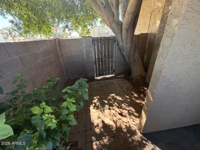 222 W BROWN Road 1, Mesa, AZ 85201