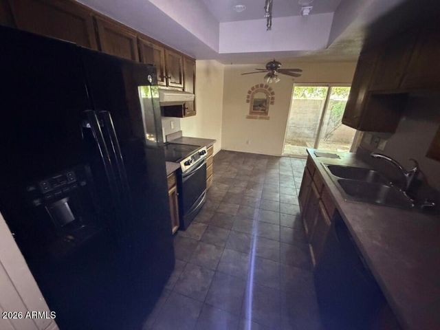 222 W BROWN Road 1, Mesa, AZ 85201