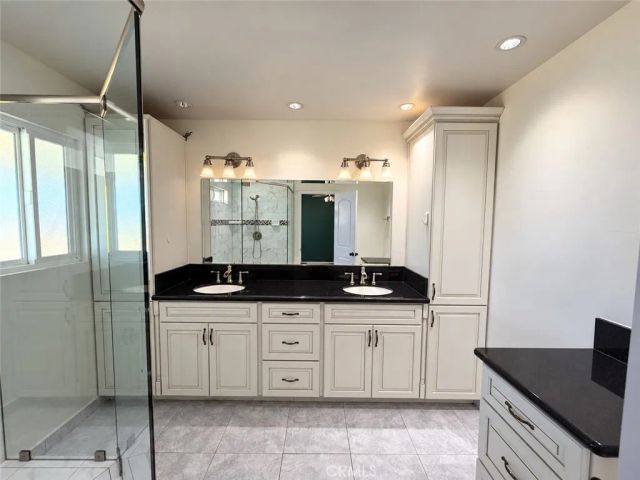 2801 Belden, Bakersfield, CA 93309
