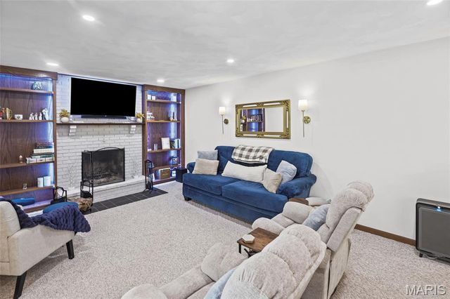15 Moonglow Drive, Belleville, IL 62221