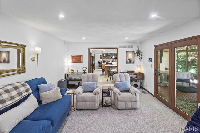 15 Moonglow Drive, Belleville, IL 62221