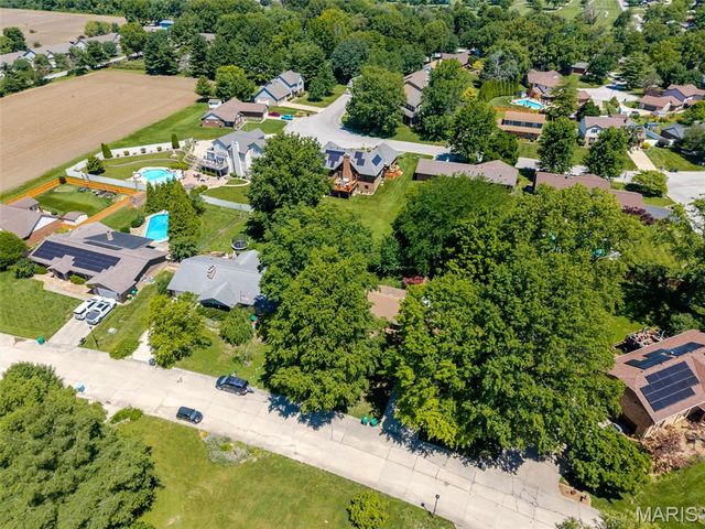 15 Moonglow Drive, Belleville, IL 62221