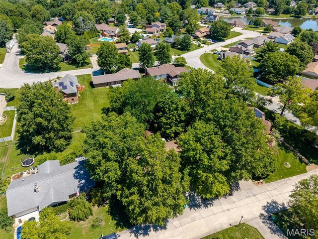 15 Moonglow Drive, Belleville, IL 62221