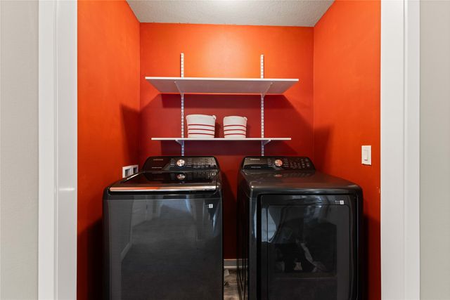 717 NE Macey Way, Waukee, IA 50263