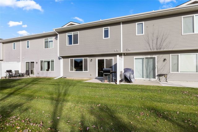 717 NE Macey Way, Waukee, IA 50263