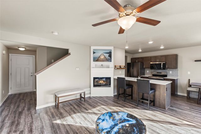 717 NE Macey Way, Waukee, IA 50263