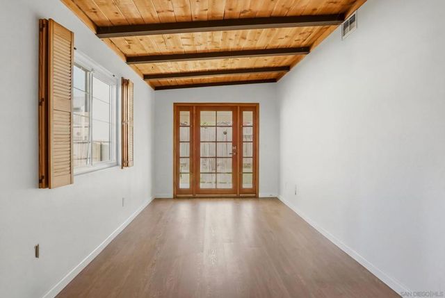 8821 Covina, San Diego, CA 92126