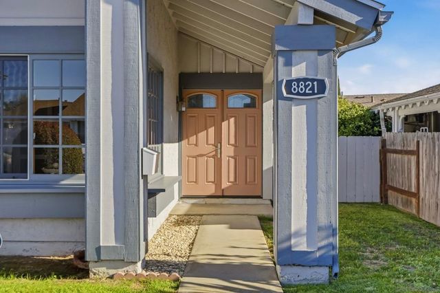 8821 Covina, San Diego, CA 92126
