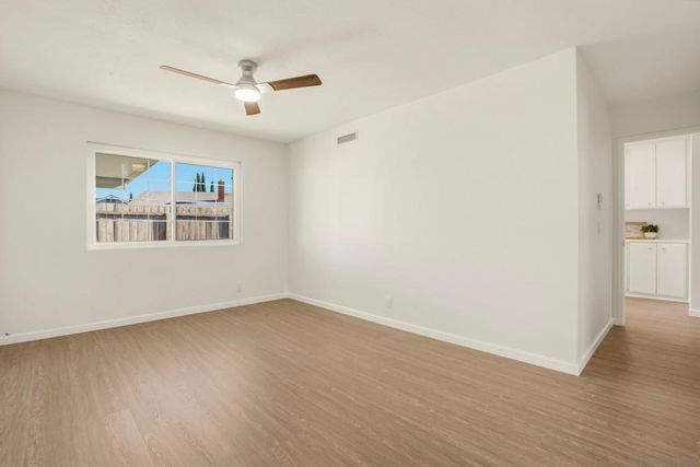 8821 Covina, San Diego, CA 92126