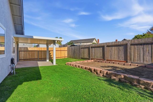 8821 Covina, San Diego, CA 92126