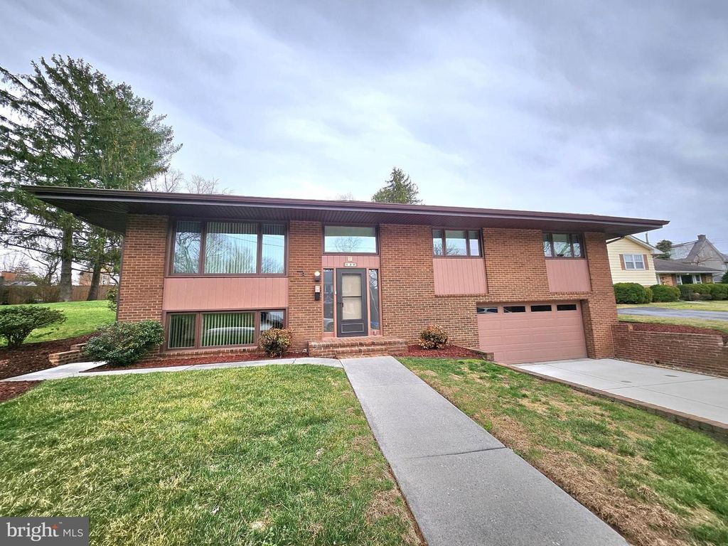 130 MORGAN ST, Winchester, VA 22601