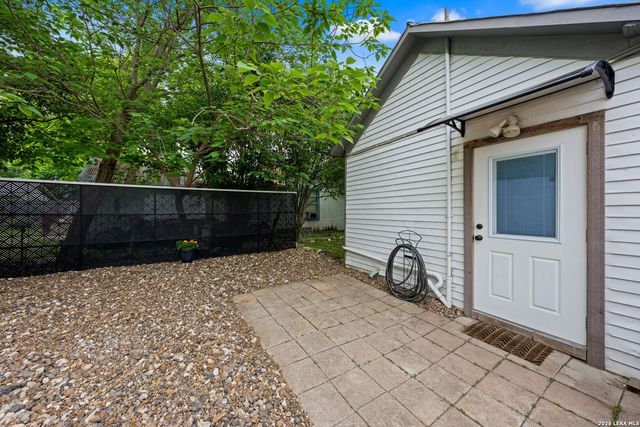 1421 Park St, Kerrville, TX 78028