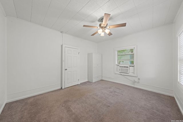 1421 Park St, Kerrville, TX 78028