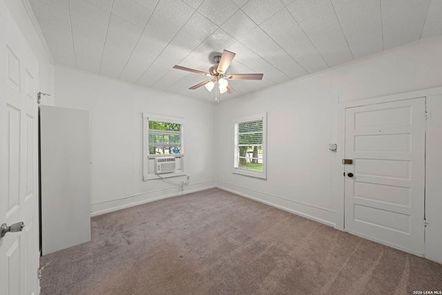 1421 Park St, Kerrville, TX 78028