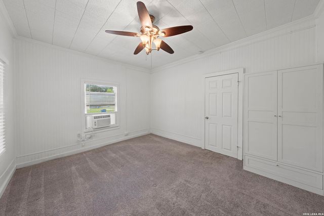 1421 Park St, Kerrville, TX 78028