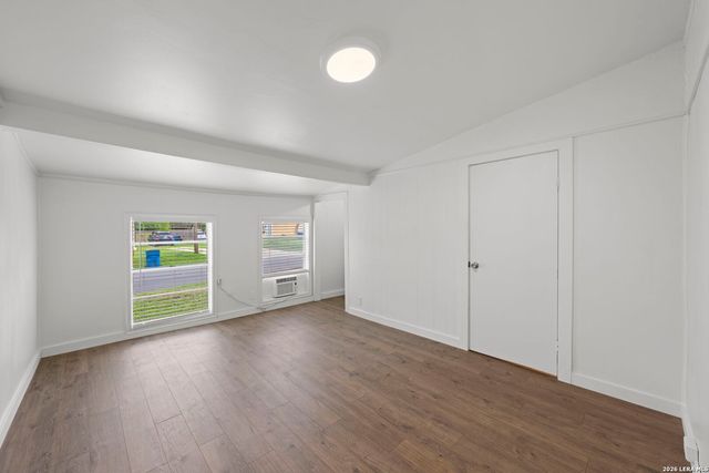 1421 Park St, Kerrville, TX 78028