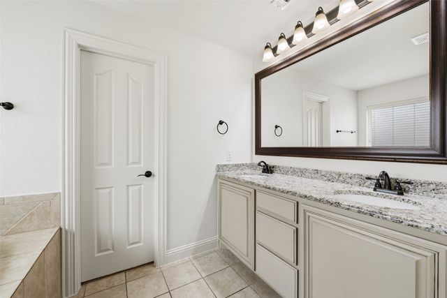 513 Harvest Trail, Midlothian, TX 76065