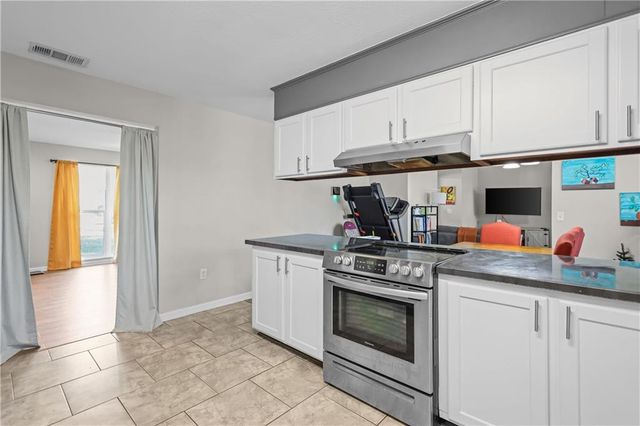 121 Glynn Street, Jesup, GA 31545