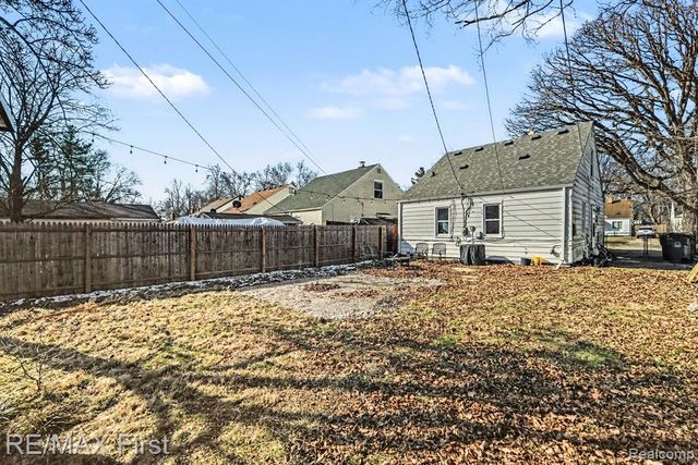 24310 Kipling Street, Oak Park, MI 48237