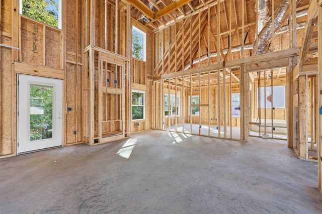 250 Bellshire Dr, Clarksville, TN 37043