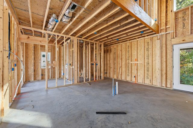 250 Bellshire Dr, Clarksville, TN 37043