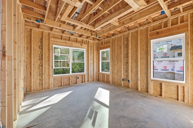 250 Bellshire Dr, Clarksville, TN 37043