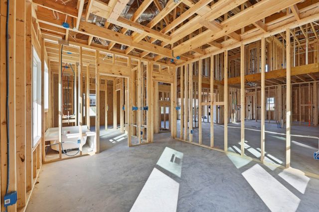 250 Bellshire Dr, Clarksville, TN 37043