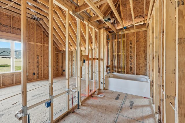 250 Bellshire Dr, Clarksville, TN 37043