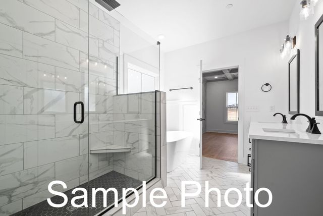 250 Bellshire Dr, Clarksville, TN 37043