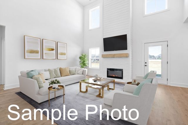 250 Bellshire Dr, Clarksville, TN 37043