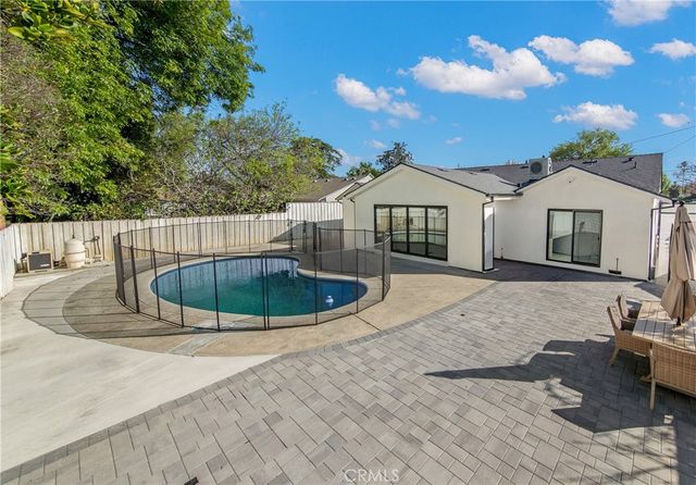 13633 Delano Street, Valley Glen, CA 91401