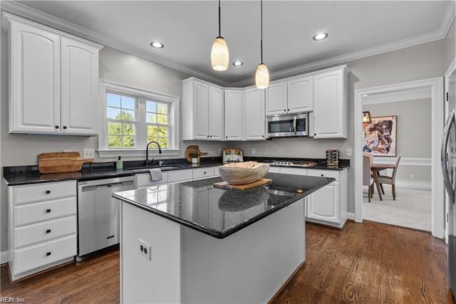 2700 Ballahack RD, Chesapeake, VA 23322