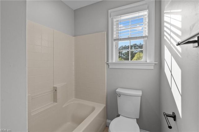 2700 Ballahack RD, Chesapeake, VA 23322