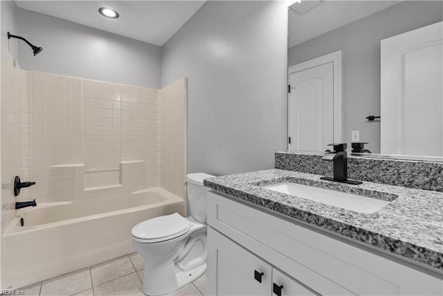 2700 Ballahack RD, Chesapeake, VA 23322