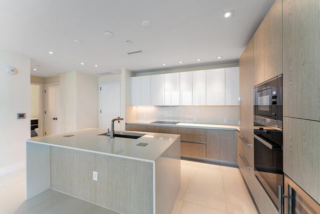 3100 N Ocean Drive H1206, Singer Island, FL 33404