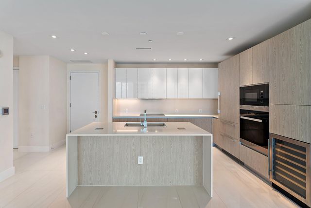 3100 N Ocean Drive H1206, Singer Island, FL 33404