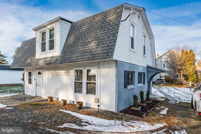 8914 BROOKDALE RD, Breinigsville, PA 18031