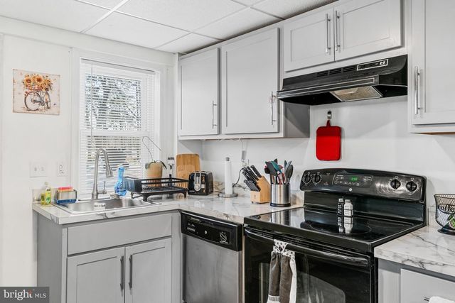 8914 BROOKDALE RD, Breinigsville, PA 18031